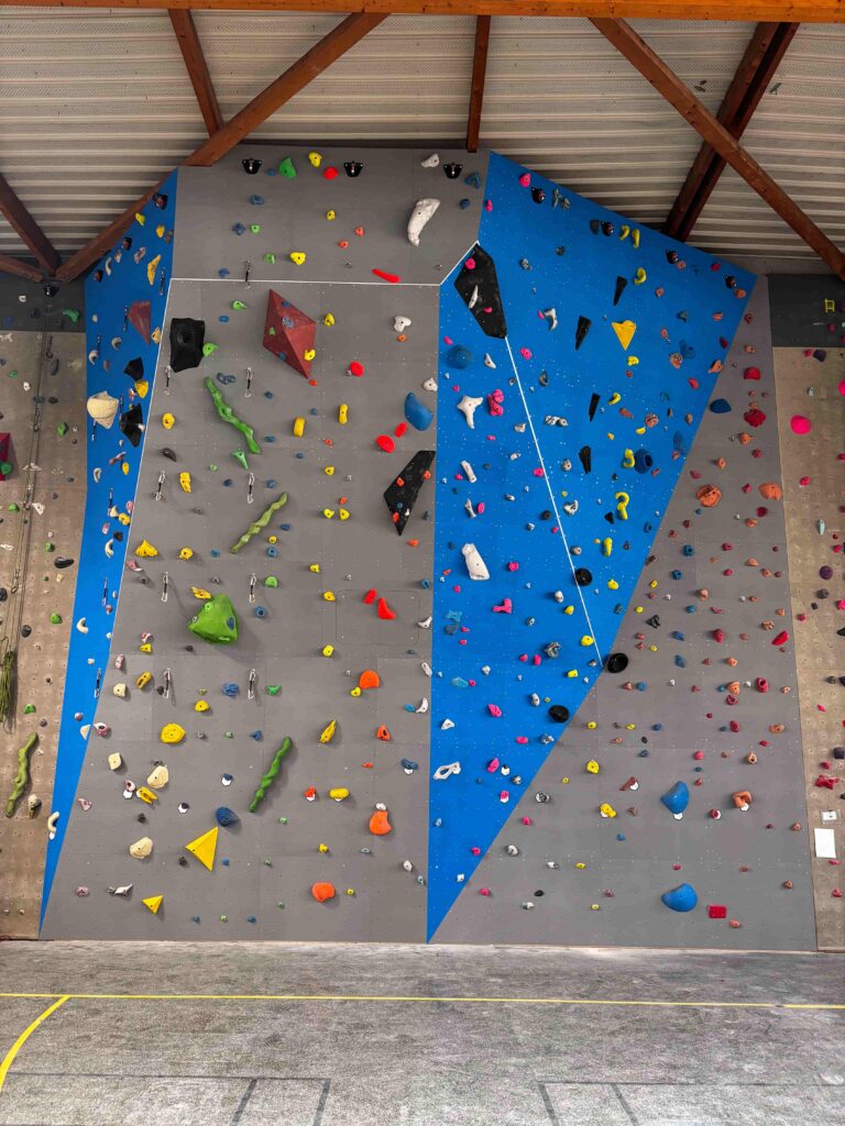 Ouverture voies d'escalade sur les nouveaux murs